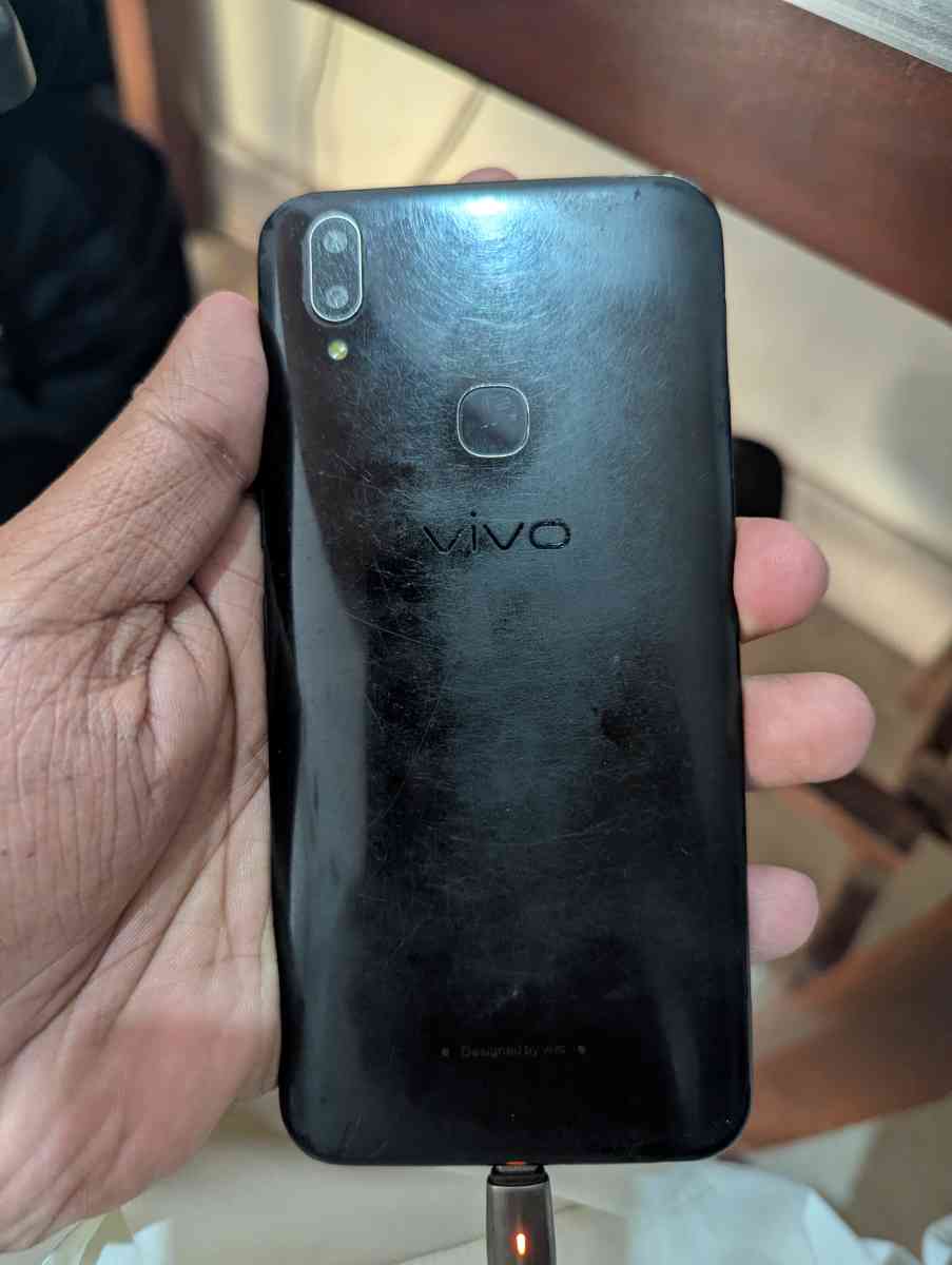 Vivo v9 in good condition